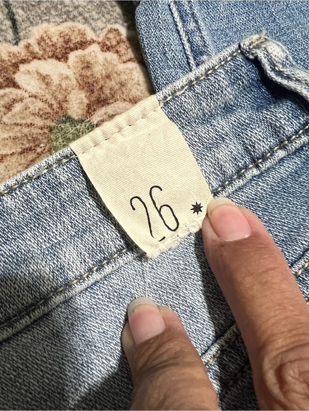 NWT Women’s Stitch Fix cosmic blue love boyfriend lught washed jeans -size 26 - Picture 11 of 13